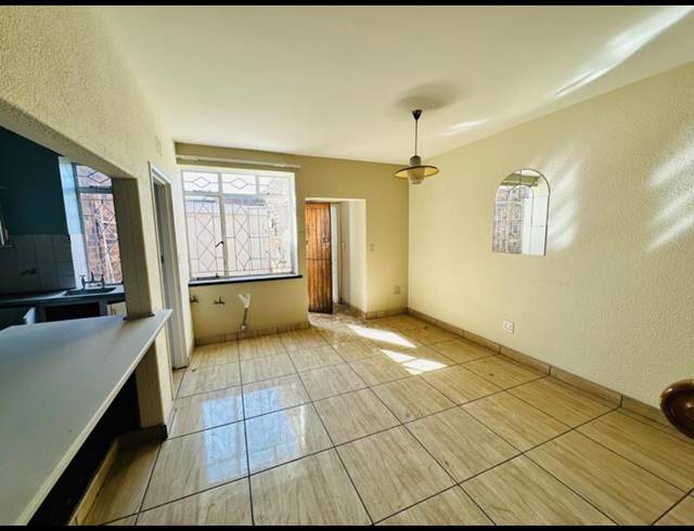 3 BEDROOM APARTMENT FOR SALE IN BENONI CENTRAL